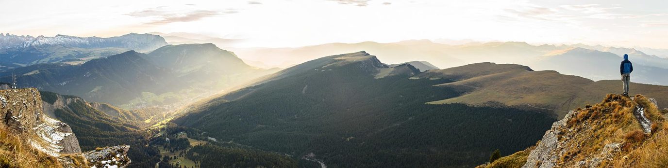 Alex on holiday alone in Canada 