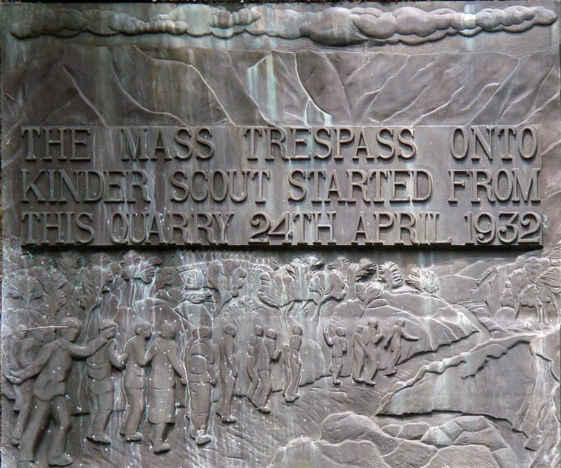 Commemorative plaque of mass trespass of Kinder Scout at Bowden Bridge Quarry -    © Marcin Floryan, Creative Commons (WikiCommons)