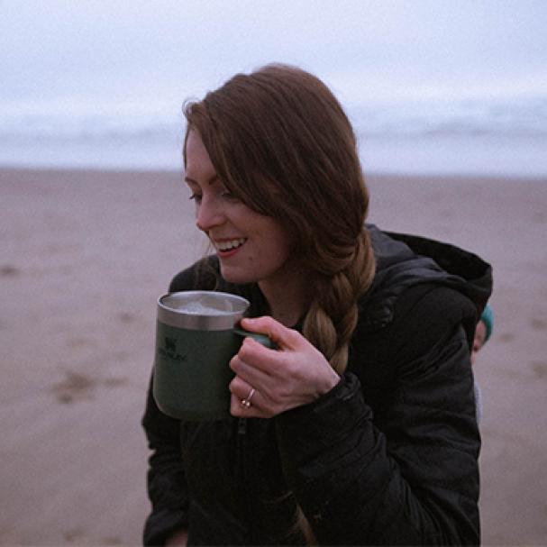 Thumb_winter_picnic.acd42ddba22d6bdd9d6e500a21504c4e