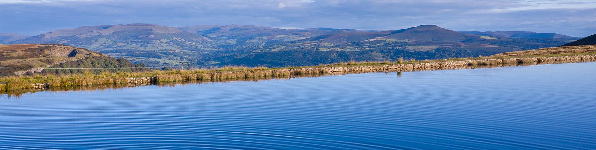 walk_and_swim_hero.d635ad0f1f03d16ac80ae9884a3c9df0