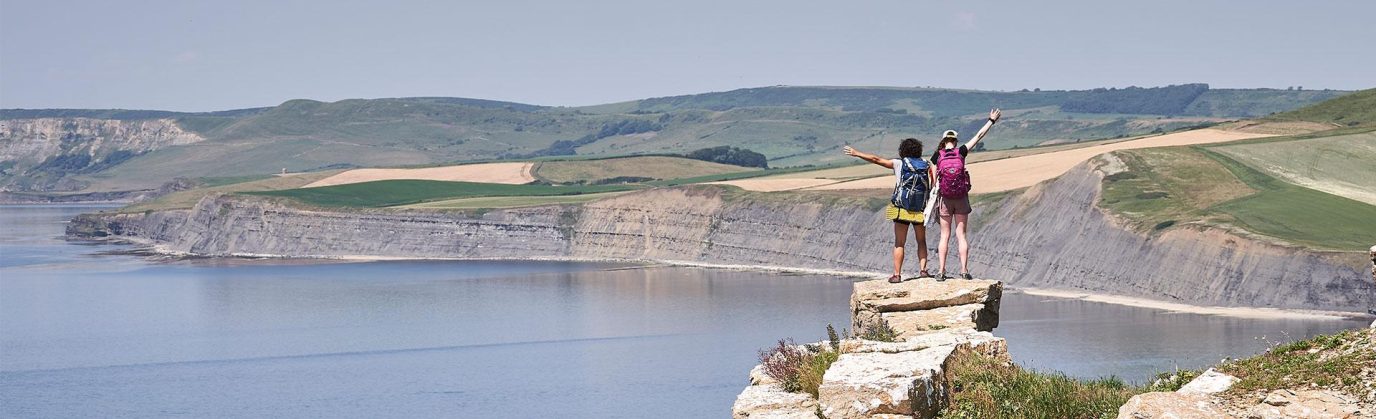 what_to_wear_walking_hero.d635ad0f1f03d16ac80ae9884a3c9df0