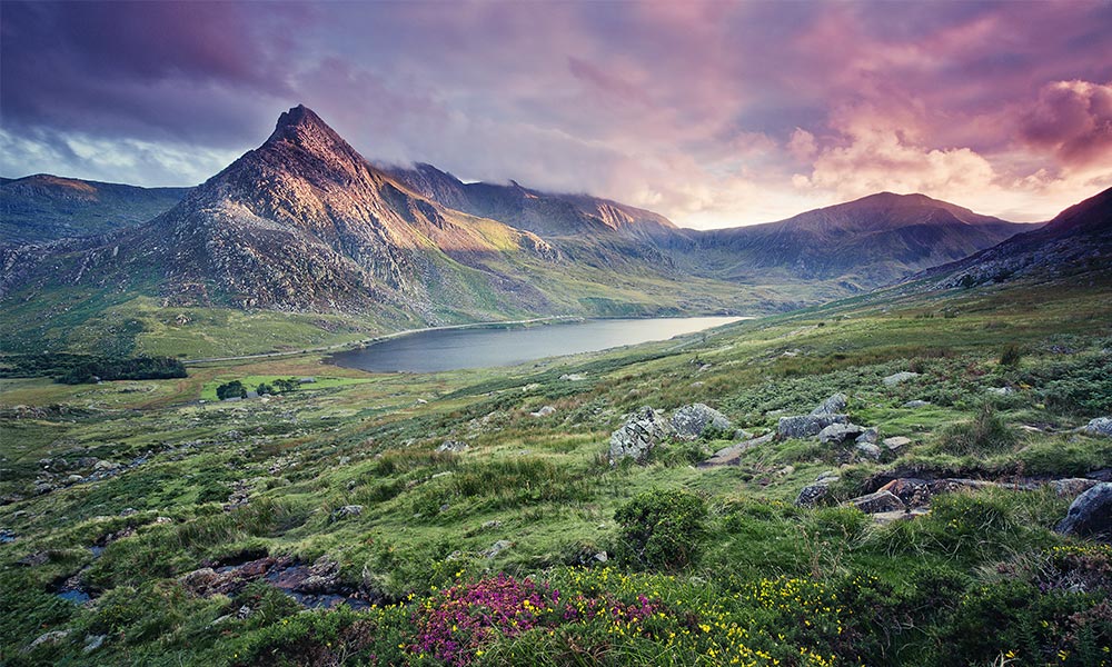 Mountain Safety Advice Clouds forming over Tryfan