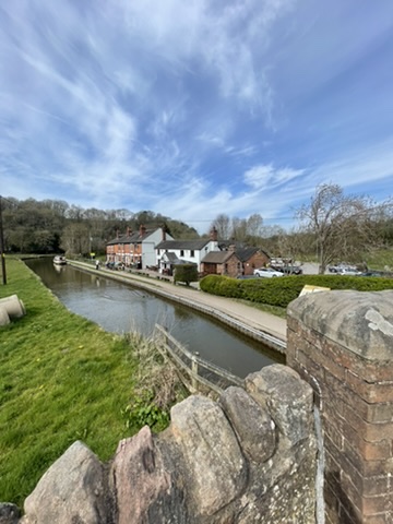 pub on the canal route