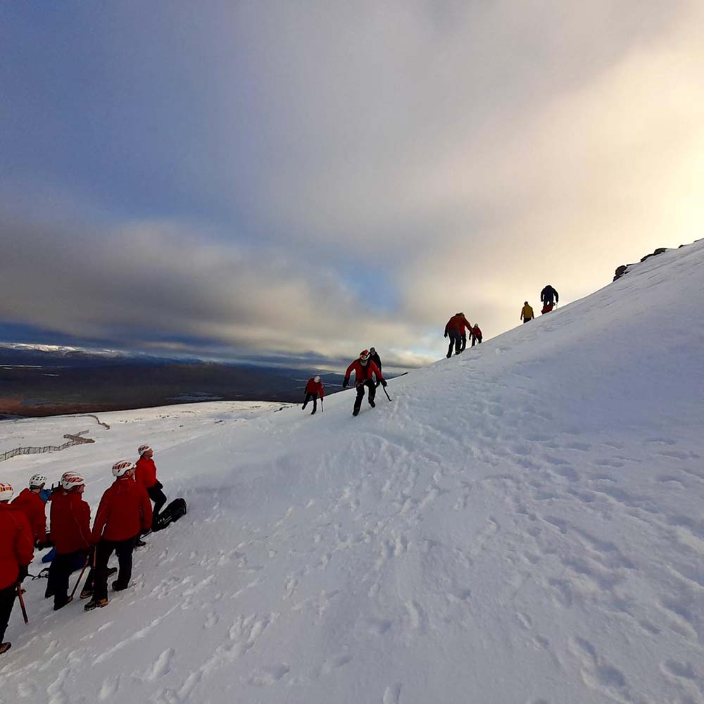 Mountain Rescue Advice-oban mrt 38 (1)