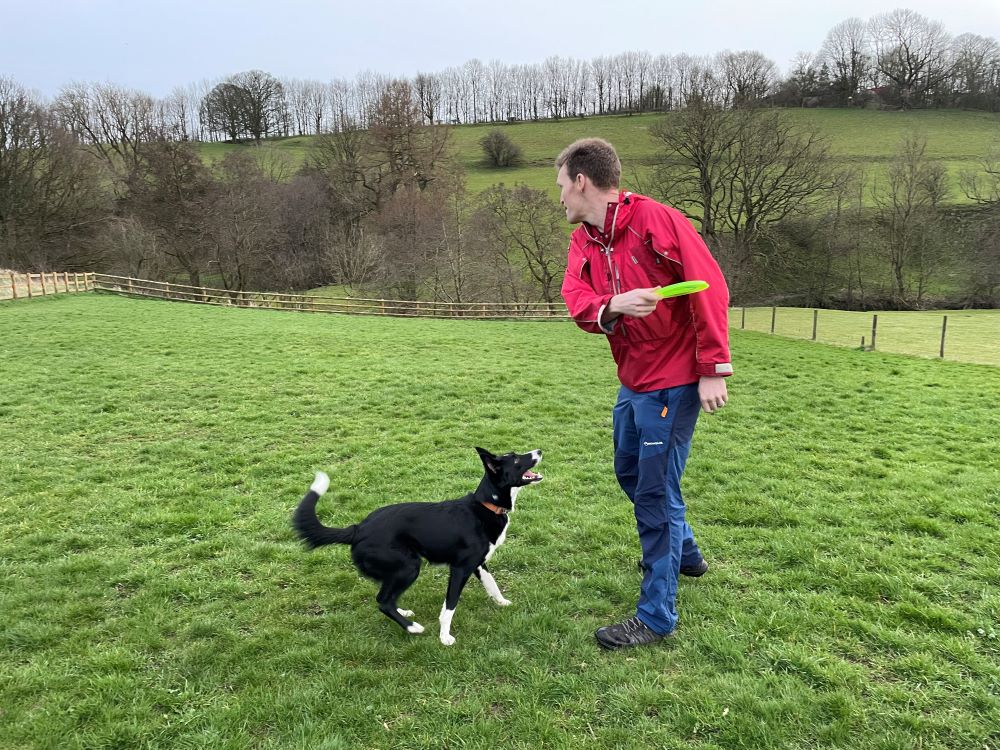 john and tilly with a frisbee