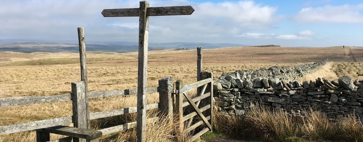pennine way stile and finger post