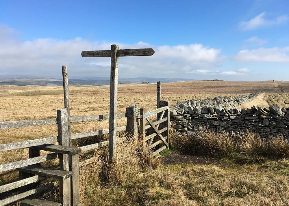 navigating on multi-day walks - cotherstone moor on the pennine way