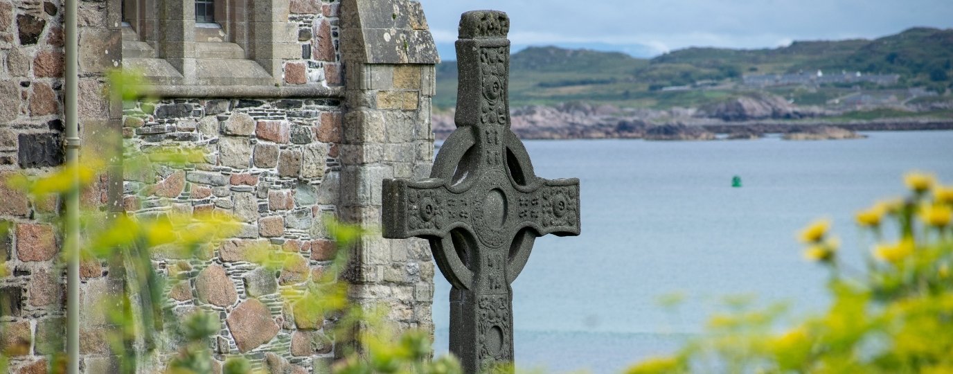 celtic cross on iona